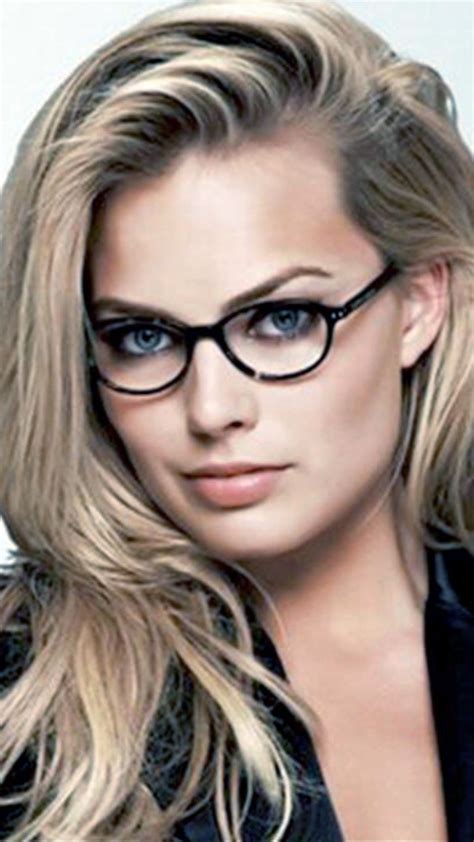 margot robbie sunglasses|margot robbie wearing glasses.